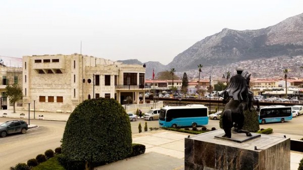 Antakyalı Otobüs Şoförü Anlattı! 'Devletimiz Bizi Sahipsiz Bırakmadı'
